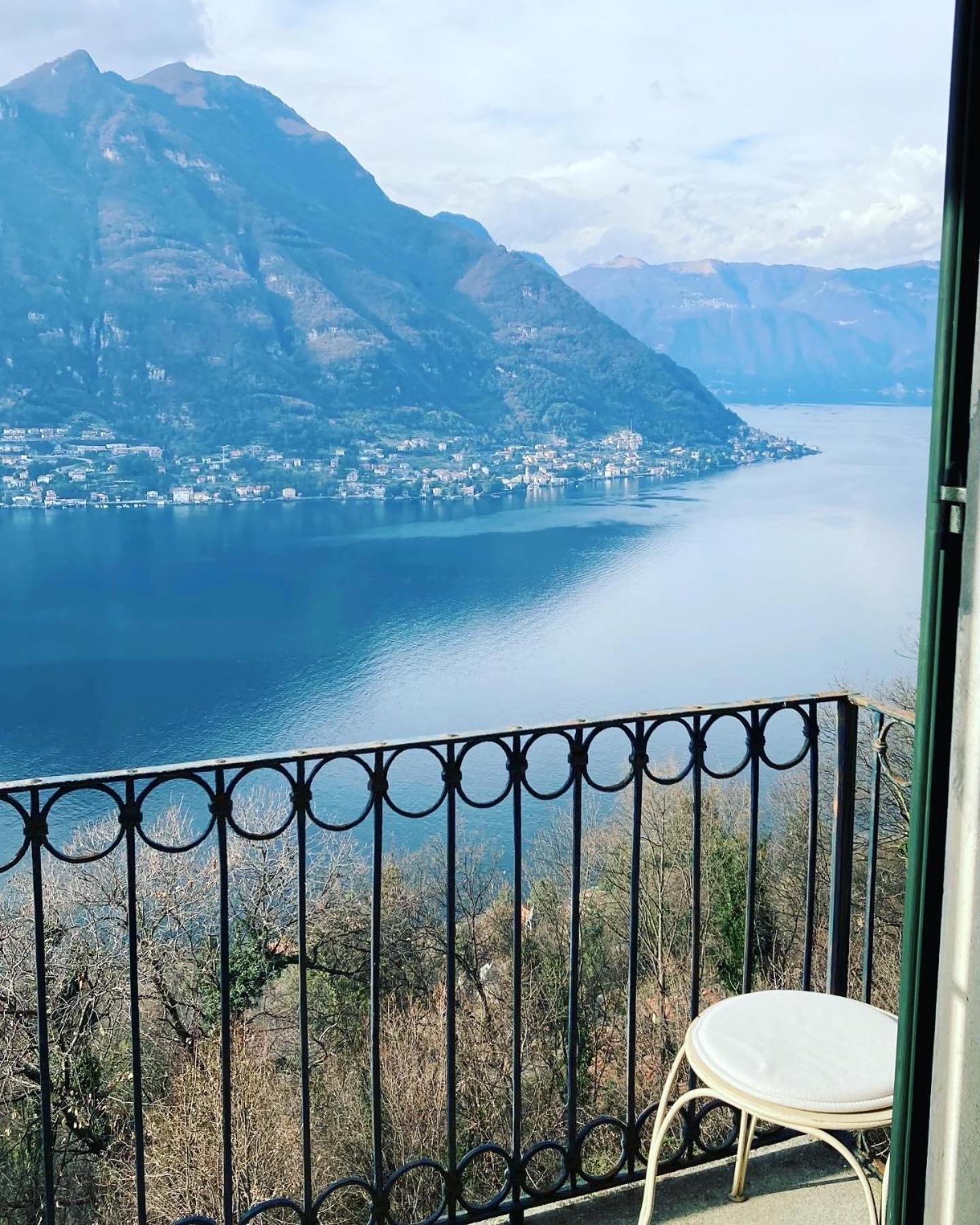 B&B Villa Le Ortensie Faggeto Lario Rum bild